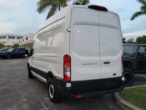 Used 2023 Ford Transit 250 148 High Roof RWD image 3
