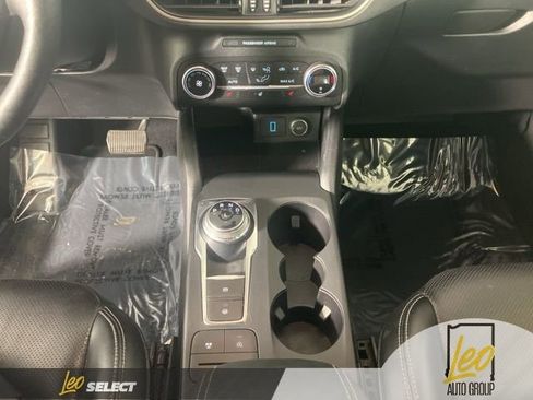 Used 2020 Ford Escape SEL image 15