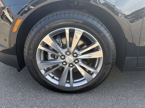 Used 2025 Cadillac XT5 Premium Luxury w/ Technology Package AWD/4WD image 11