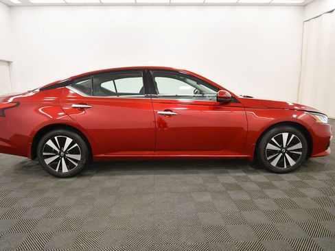 Used 2020 Nissan Altima 2.5 SV image 9