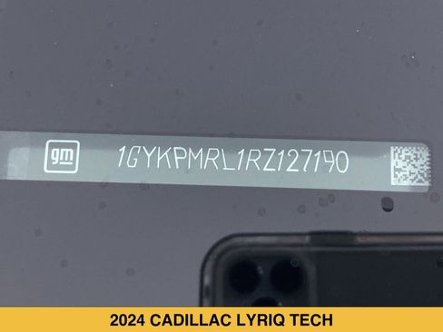 Used 2024 Cadillac Lyriq Tech AWD/4WD image 17