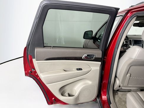 Used 2011 Jeep Grand Cherokee Laredo image 24