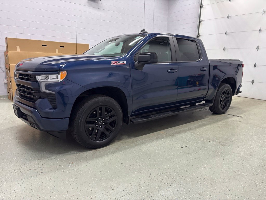 Used 2023 Chevrolet Silverado 1500 RST AWD/4WD image 9