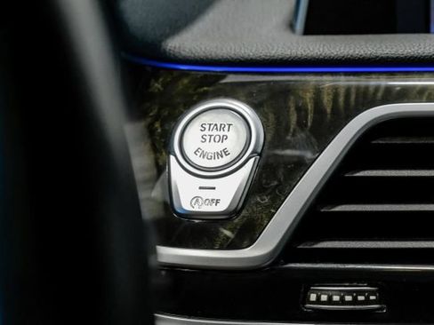Used 2021 BMW 740i w/ M Sport Package RWD image 28