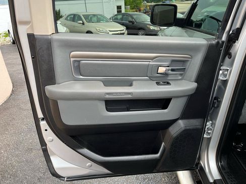 Used 2017 RAM 2500 SLT AWD/4WD image 25