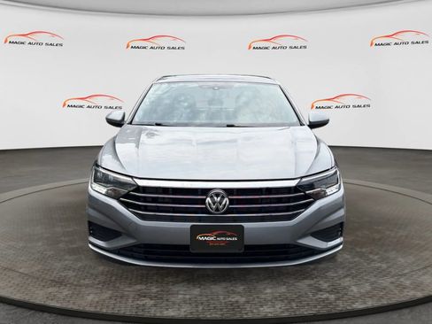 Used 2021 Volkswagen Jetta SE FWD image 3