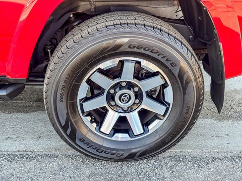 Certified 2023 Toyota 4Runner TRD Off-Road Premium image 12