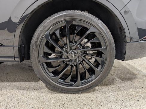 Used 2025 Lincoln Aviator Reserve w/ Equipment Group 201A image 10