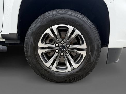 Used 2021 Chevrolet Colorado Z71 AWD/4WD image 9