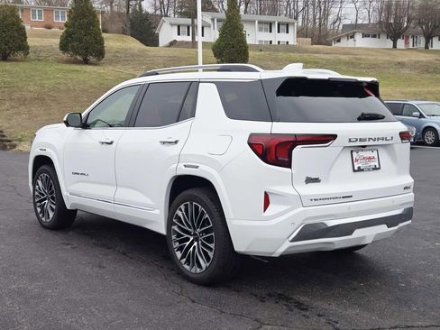 Used 2026 GMC Terrain Denali image 5