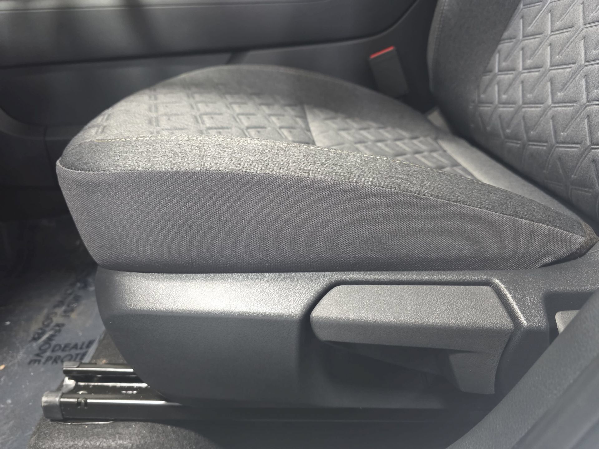 New 2027 Nissan Kicks SV w/ Cold Weather Package FWD image 27