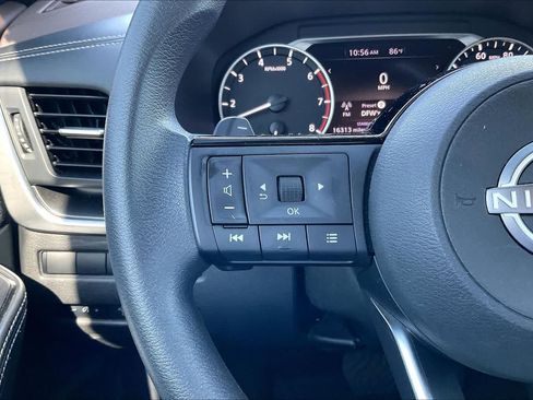 Used 2023 Nissan Rogue SV FWD image 23