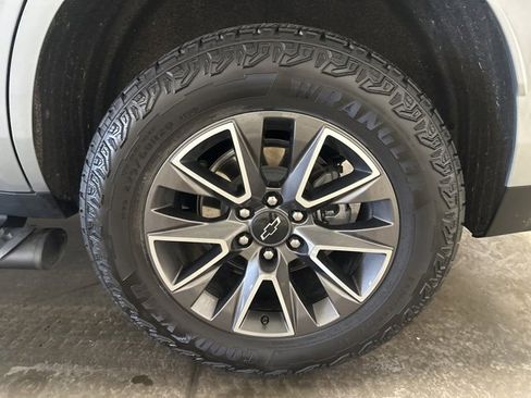 Used 2024 Chevrolet Tahoe Z71 w/ Luxury Package image 42