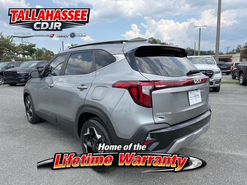 Used 2025 Kia Seltos EX w/ EX Sunroof Package FWD image 7