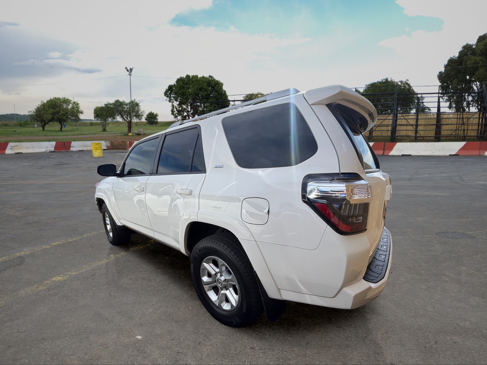 Used 2015 Toyota 4Runner SR5 Premium AWD/4WD image 4