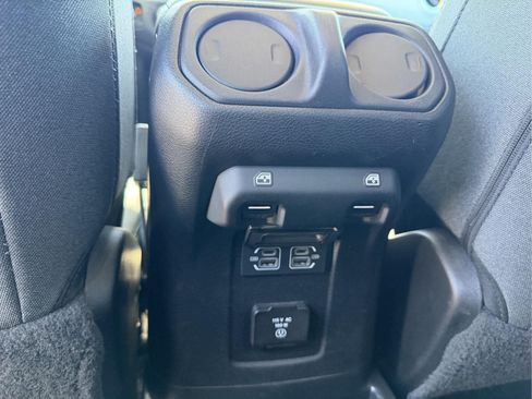 Used 2024 Jeep Wrangler Unlimited Sahara AWD/4WD image 33