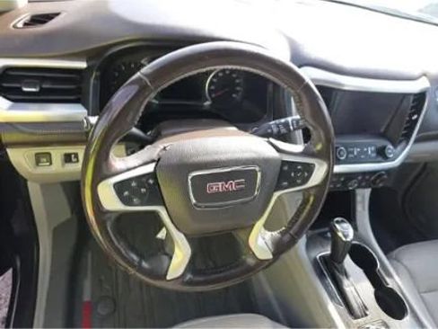 Used 2018 GMC Acadia SLT w/ LPO, Floor Liner Package image 13