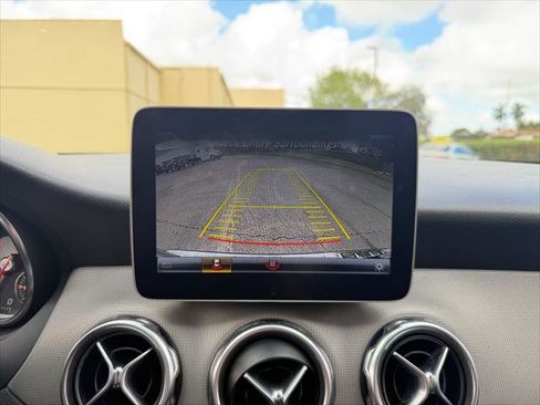 Used 2018 Mercedes-Benz GLA 250 image 29