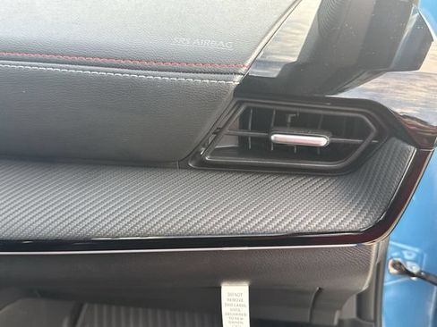 Used 2025 Nissan Kicks SR AWD/4WD image 30
