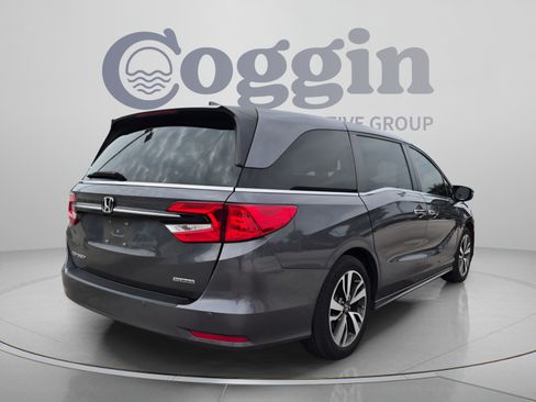 Used 2023 Honda Odyssey Touring image 6