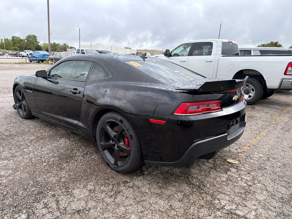 Used 2014 Chevrolet Camaro SS w/ RS Package RWD image 4