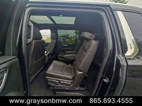 Used 2021 Chevrolet Suburban High Country w/ Premium Package image 10