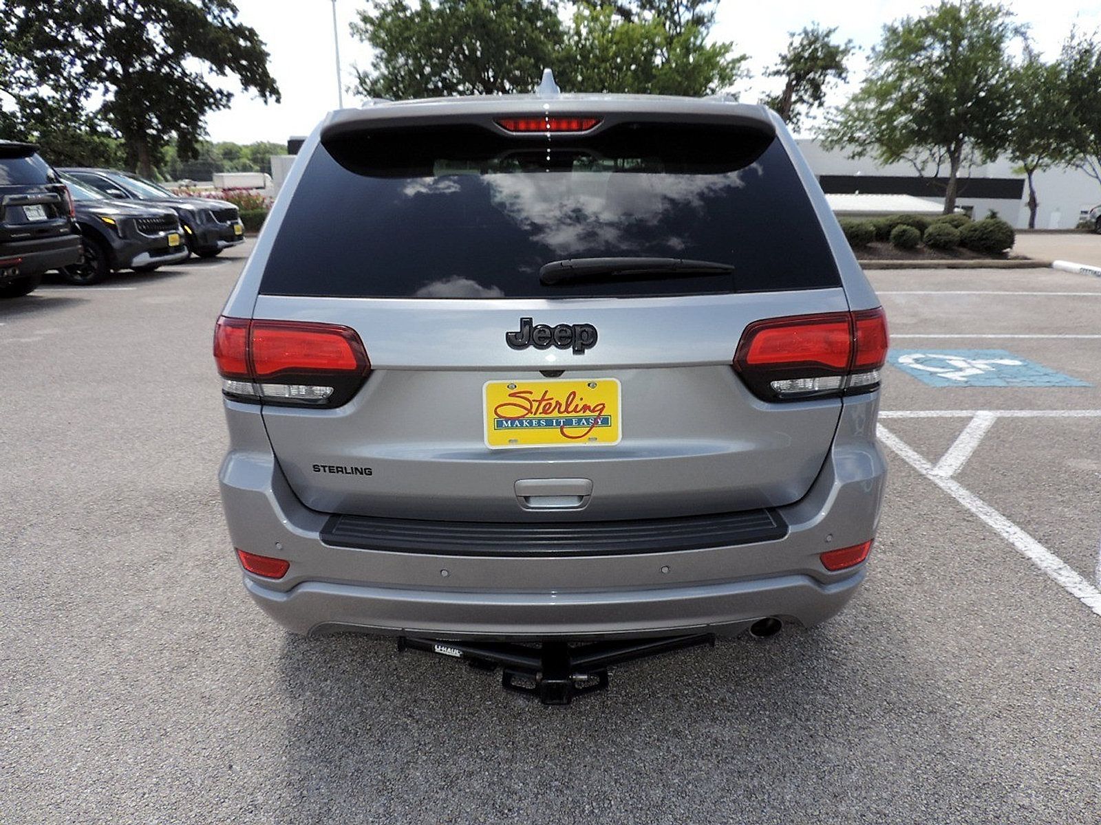 Used 2021 Jeep Grand Cherokee Laredo X RWD image 6