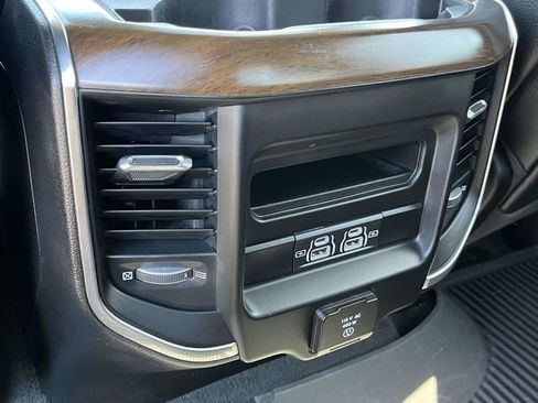 Used 2022 RAM 1500 Laramie AWD/4WD image 19