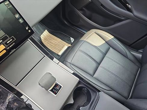 Used 2024 Land Rover Range Rover Evoque Dynamic SE image 22