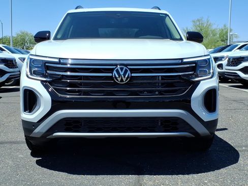 New 2026 Volkswagen Atlas Peak Edition AWD/4WD image 2