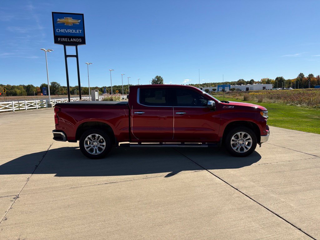 Used 2023 Chevrolet Silverado 1500 LTZ AWD/4WD image 7