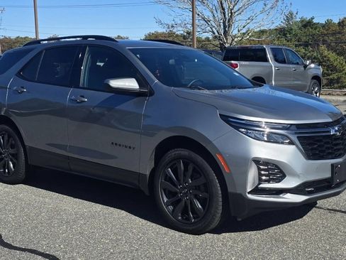 Used 2023 Chevrolet Equinox RS image 10