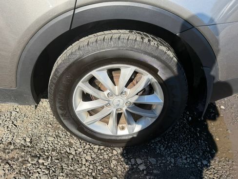 Used 2018 Kia Sorento FWD image 9