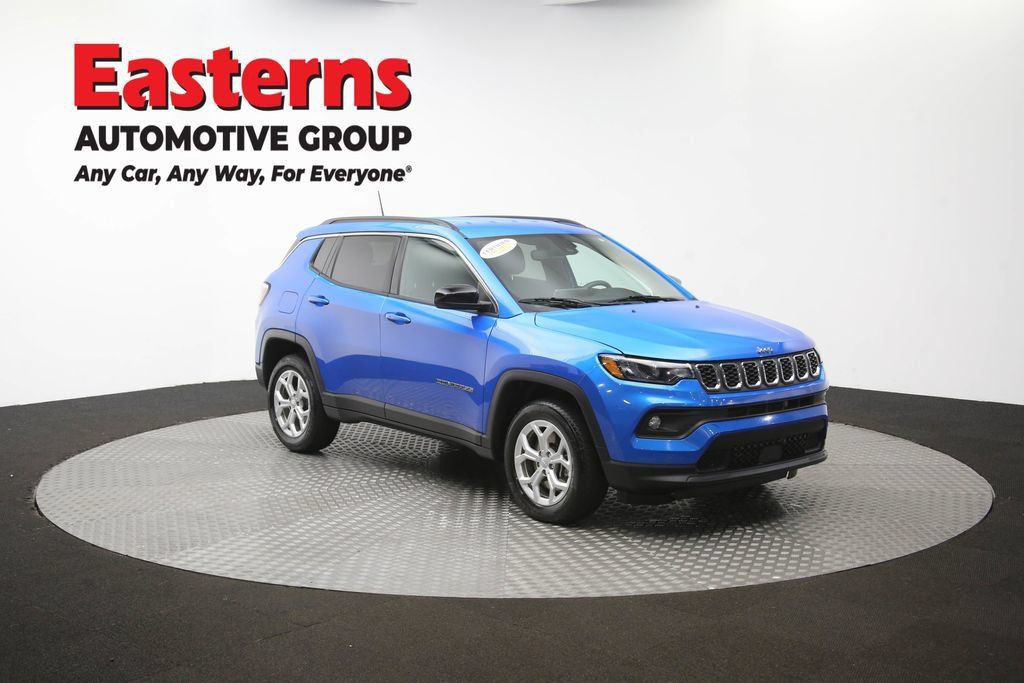 Used 2024 Jeep Compass Latitude AWD/4WD image 49