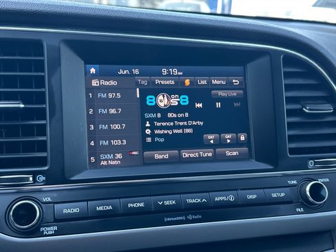 Used 2018 Hyundai Elantra SEL FWD image 17