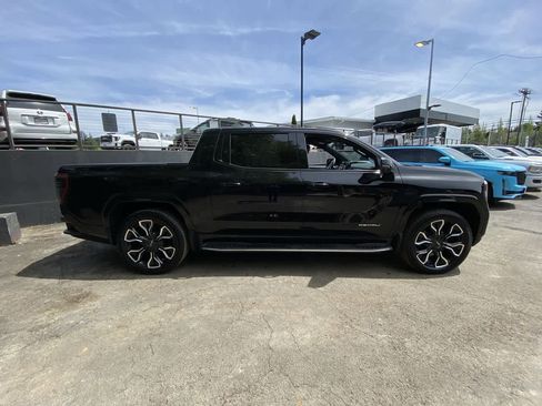 Used 2025 GMC Sierra EV Denali AWD/4WD image 7