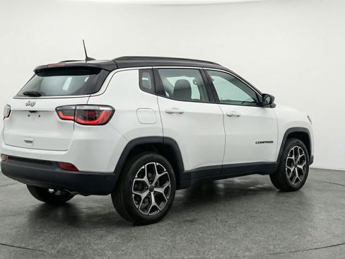 Used 2025 Jeep Compass Limited AWD/4WD image 9