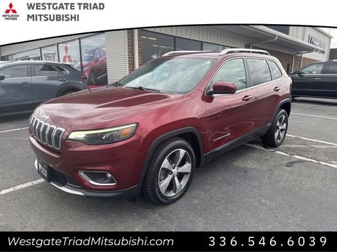 Used 2020 Jeep Cherokee Limited image 3