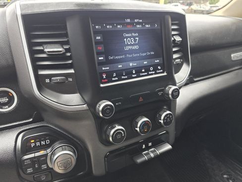 Used 2020 RAM 1500 Big Horn AWD/4WD image 17
