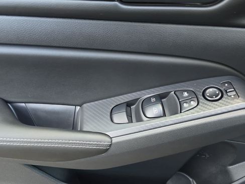 New 2026 Nissan Altima 2.5 SV AWD/4WD image 12