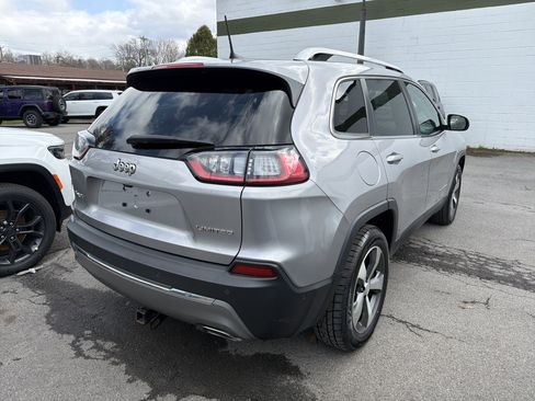 Used 2021 Jeep Cherokee Limited image 7