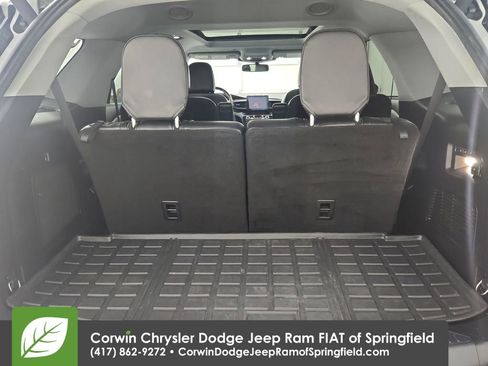 Used 2021 Ford Explorer Limited w/ Equipment Group 301A AWD/4WD image 32