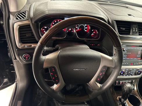 Used 2015 GMC Acadia Denali AWD/4WD image 19