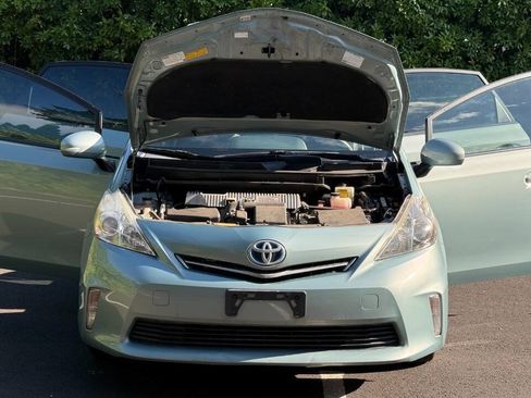 Used 2014 Toyota Prius V Three FWD image 24