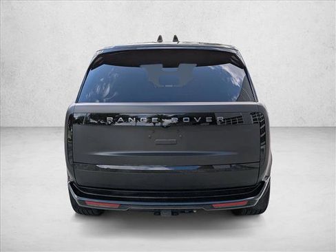 Used 2023 Land Rover Range Rover SE image 7
