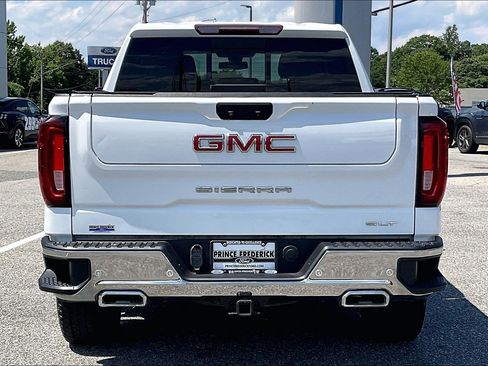 Used 2021 GMC Sierra 1500 SLT w/ SLT Premium Plus Package AWD/4WD image 4