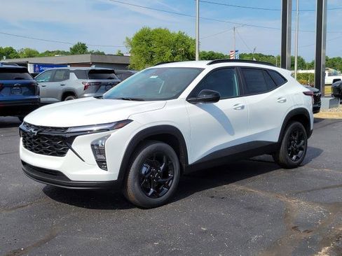New 2026 Chevrolet Trax LT w/ Driver Confidence Package FWD image 4