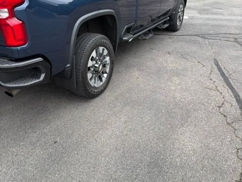 Used 2021 Chevrolet Silverado 2500 Custom w/ Custom Value Package AWD/4WD image 4