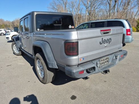Used 2020 Jeep Gladiator Sport w/ Quick Order Package 24S image 4