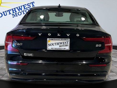 Used 2024 Volvo S60 B5 Core FWD image 6